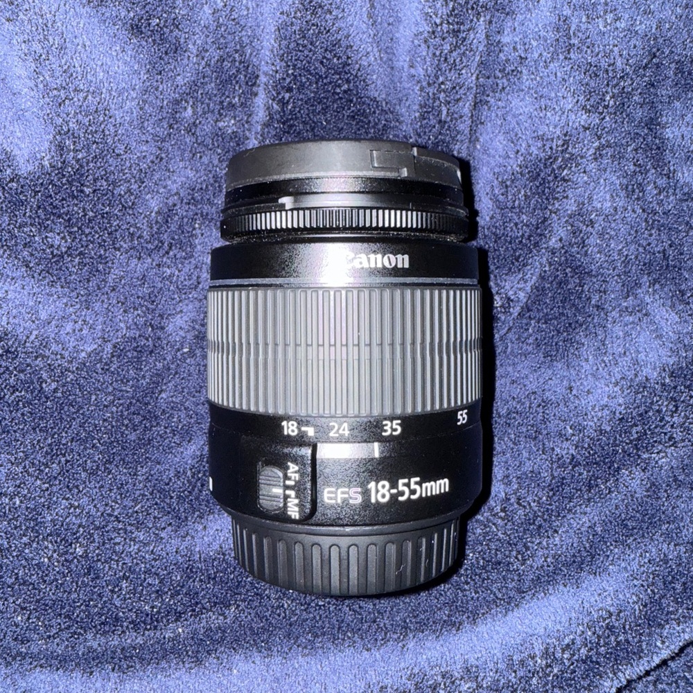 Canon ef 18-55mm f/3.5-5.6 Lens+ Canon Camera Bag Bundle!!
